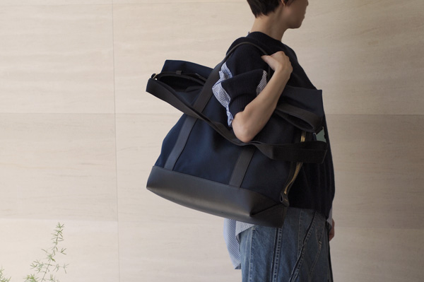 sacai_Big_Canvas_Tote_Bag_1