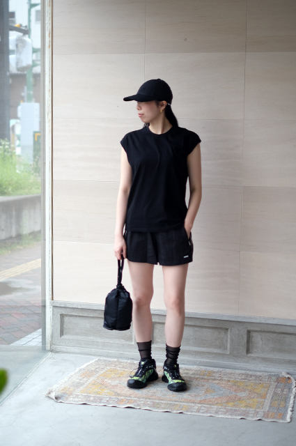 AURALEE / SEAMLESS CREW NECK SLEEVELESS