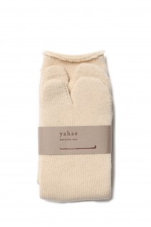 ORGANIC COTTON BLENDED YAK PILLE TABI SOCKS - White