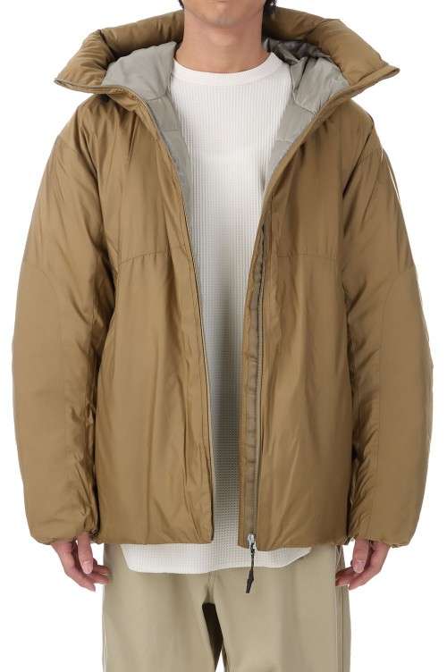 ORGANIZED HOODED PUFF BLOUSON / PE.ECO RIPSTOP / SORONA DUPONT