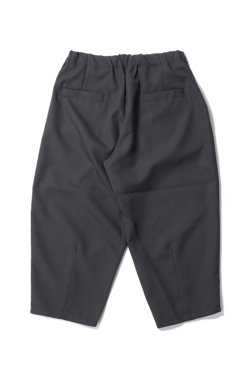 パンツ is-ness GABARDINE ONE TUCK PANTS is-ness GABARDINE ONE TUCK PANTS - メルカリ