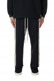 Pintuck and Stripe Relaxed Sweatpant / Black（#FG840-4002NEO）