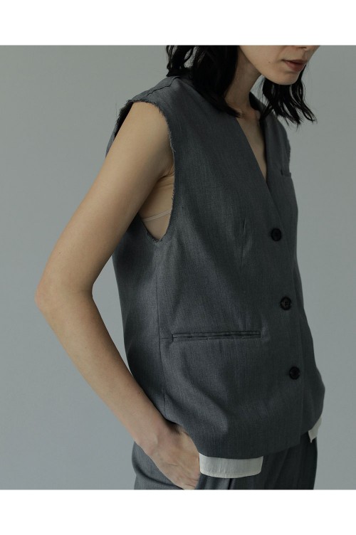 anuke Cutoff Twill Vest