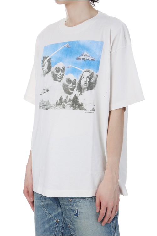 SEA シー　ロンT Tシャツ　グラフィック　TEE MILK 2 ホワイト SW_SS TEE / KIKI / WHITE (SM-HR8-0000-C22) | セレクトショップ