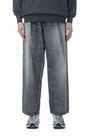 Selvage Denim Two Tuck Pants - BLACK_LIGHT FADE (GU251-40188LB)