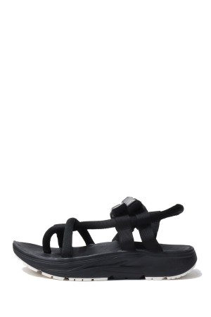 【Undercover】rig FOOTWEAR KAMBA PYRAMID STUDS SANDAL rig FOOTWEAR KAMBA PYRAMID STUDS SANDAL - BLACK (UC1E4F02