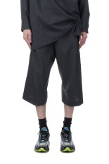 KNEE DARTED FLARE SHORTS - GREY (SS25-TRS-105-01)