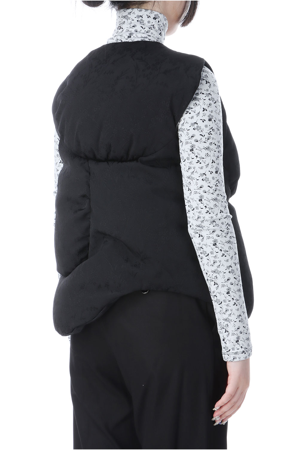 Floral Jacquard Rounded Down Vest - BLACK (MM25FW-JK013