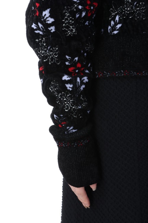 Floral Motif Chenille Knited Cardigan- BLACK (MM25FW-KN062
