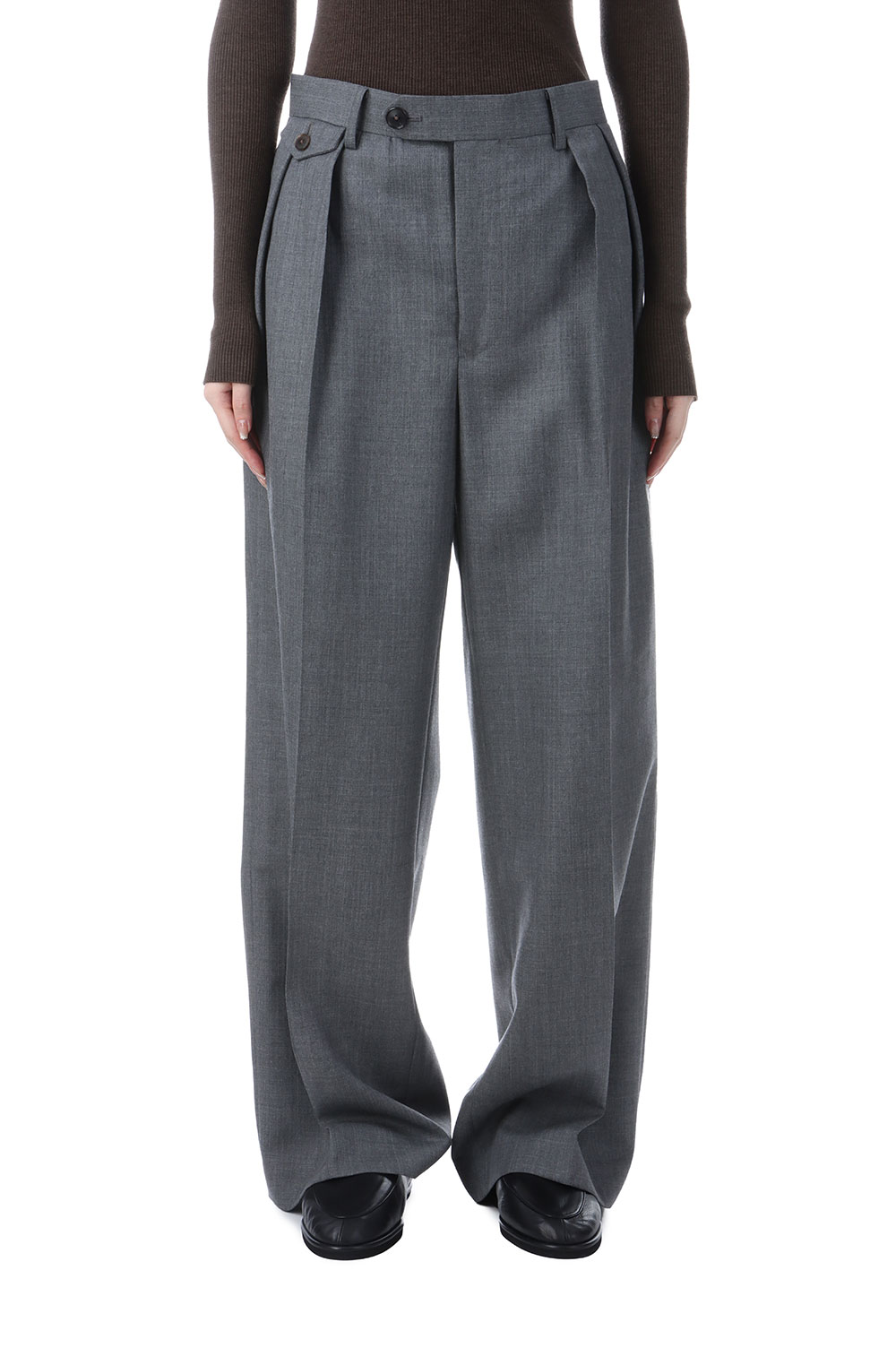 BLUEFACED WOOL TWO-TUCK SLACKS - GRAY STRIPE (A25AP05BS