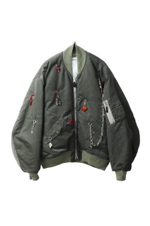 KEY CHAIN DECORATED BOMBER JACKET - KHAKI (25AW18BL223)