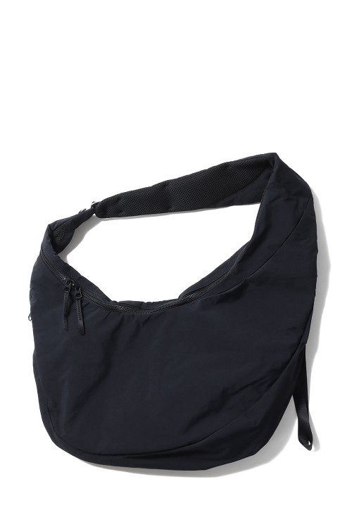 Helicoid Sling Bag - BLACK(BK) (GZ95181) | セレクトショップ