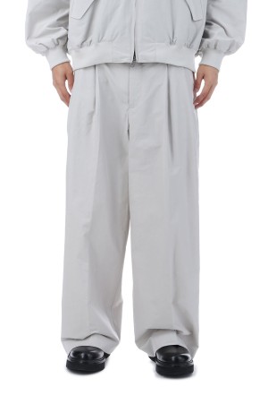 【 × Baracuta 】EWP 2 Tuck Trousers - Cement (BRCT-CTE25S-101)