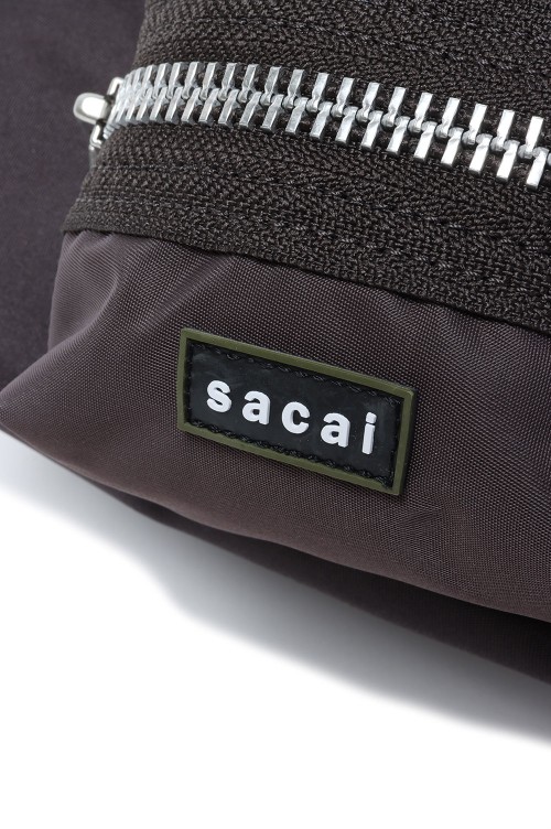 SACAI♡ Pocket Tote Bag Small - BROWN 601 Pocket Tote Bag Small - BROWN 601 (25-01022S) | セレクト