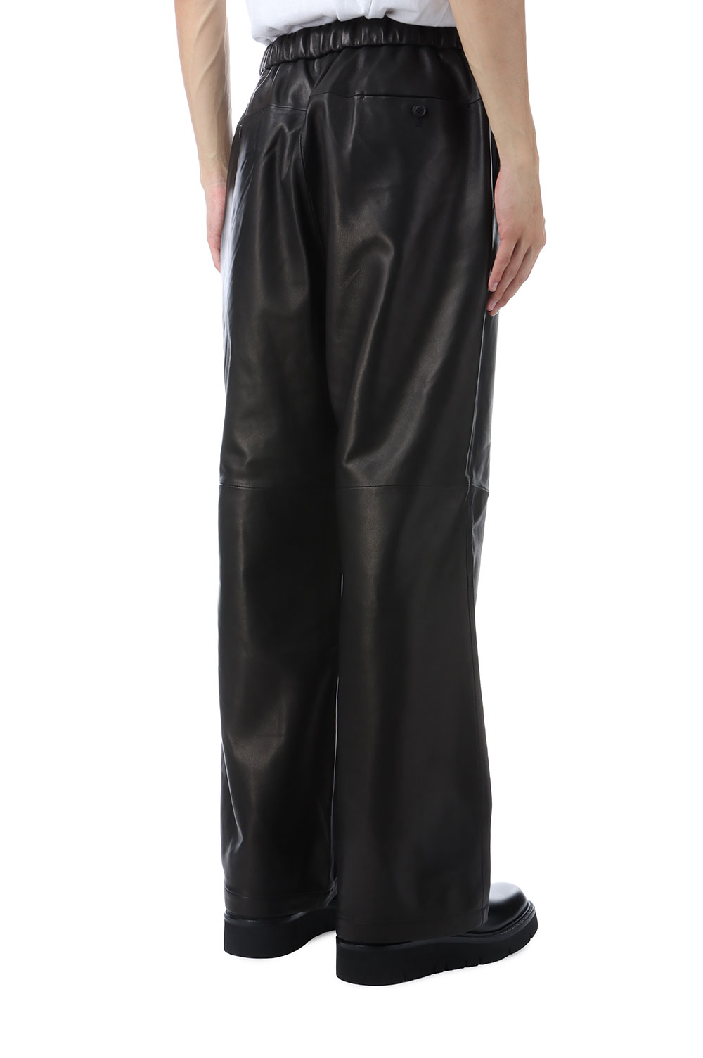 パンツ yoke sheep leather easy pants ヨーク】Sheep Leather Easy Pants(2 BLACK): YOKE: MENS｜THE TOKYO