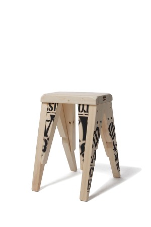 角スツール（小）- NAT/BK