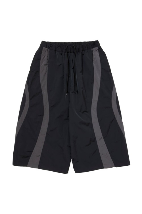 パンツ Nylon Paneling Shin Cut Wide Track Pants Nylon Paneling Shin Cut Wide Track Pants - Black (CTE-26S122