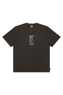 RHINESTONE GRAYSCALE HWC LABEL TEE - PIGMENT CHARCOAL (BEPSS26TE15)