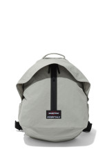 【 × EASTPAK】ESSENTIALS BACKPACK - BEIGE (BP00027)